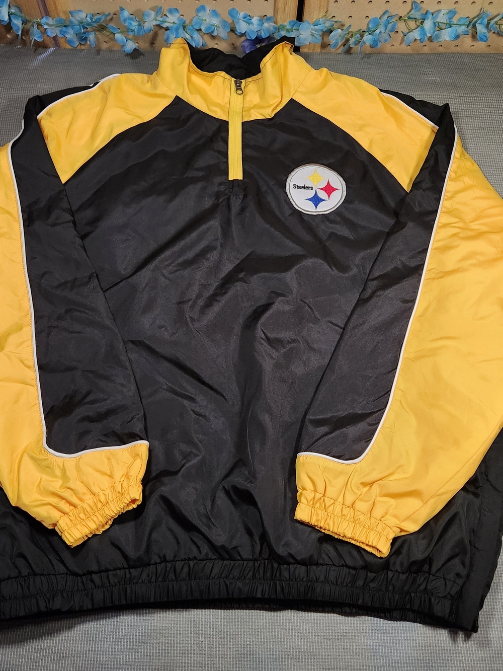 NFL Pittsburah Steelers Men's 1/4 Zir Windbreaker Pullover Jacket - Size XL